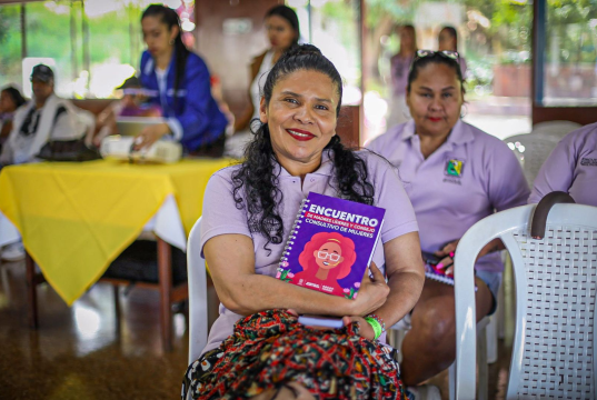 Mosquera impulsa el liderazgo femenino