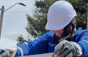 En Funza se realiza instalación de canecas para desechos de mascotas