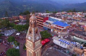 Masacre en centro vacacional deja tres muertos y tres heridos