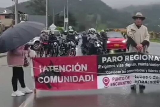 Bloqueo en la vía Bogotá – La Calera por protestas