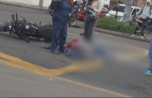 Imprudencia al volante dejó una joven motociclista herida en Facatativá
