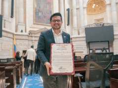 Congreso exalta al alcalde Nelson Parra por su gestión y compromiso con la comunidad