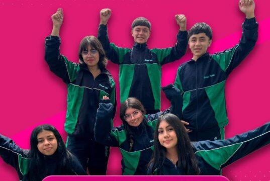 Jóvenes funzanos dicen NO a las drogas con arte y creatividad