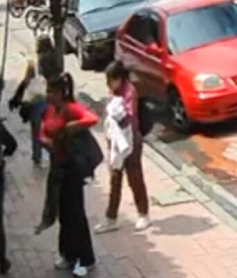 Joven es víctima de un robo a plena luz del día