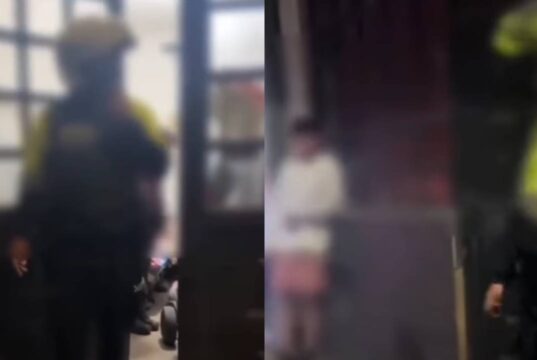 Comunidad y Policía rescatan a menor retenido en una vivienda