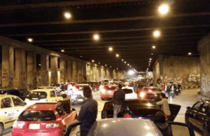 Alerta por carreras ilegales de motos en la vía de Mosquera