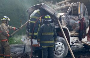 Grave incendio vehicular en la vía Bogotá