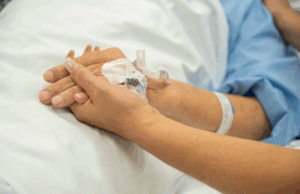 En Mosquera hombre cayó a un barranco y estuvo a punto de morir