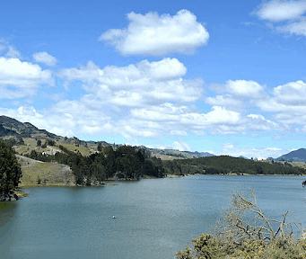 Lo que encontraron en un lago de Cundinamarca dejó a todos en shock