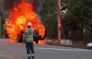Vehículo en llamas generó congestión en corredor vial