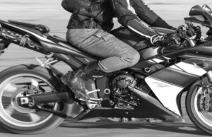 Investigan a motociclista presuntamente implicado en hurtos en Madrid