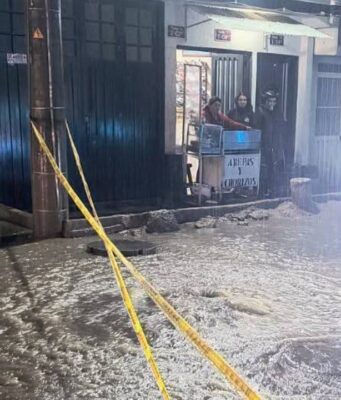 Fuertes lluvias provocan inundaciones y caos en la movilidad