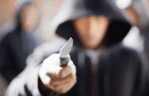 ¡Brutal ataque en la vía Facatativá–Madrid! Joven fue torturado