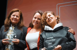 Funza dio inicio al año educativo con reconocimiento a docentes