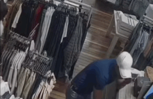 Buscan a responsable de hurto en Ecoplaza Mosquera