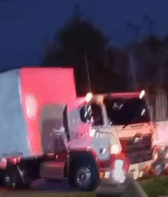 Choque en plena Calle 13 deja motociclista lesionado