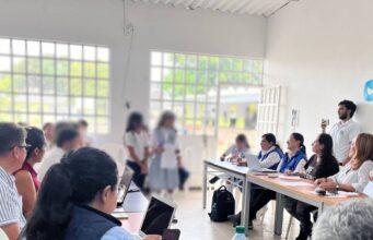 ¿Gases tóxicos frente a un colegio? 600 estudiantes en riesgo