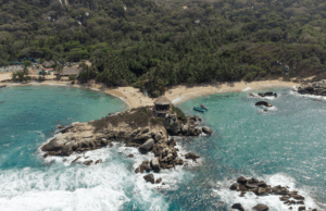 Cierran el Tayrona: amenazas y bloqueos obligan a suspender el ingreso