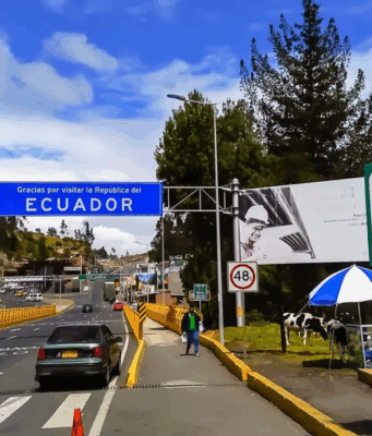 Gobierno impone arancel del 30% a productos de Ecuador