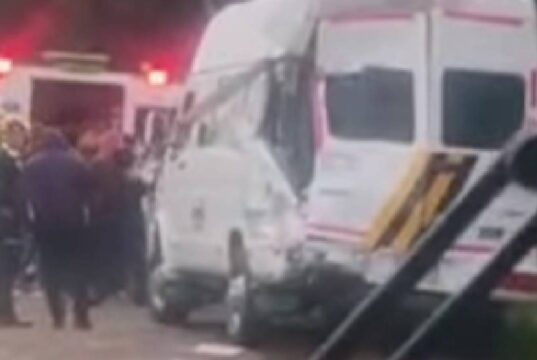 ¡Atención conductores! Fuerte accidente complica el paso en la vía Siberia