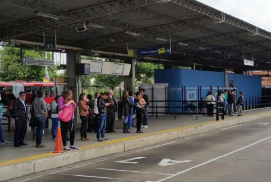 Autoridades buscan reubicar buses intermunicipales en la Calle 80