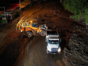 Caos total en la vía Mosquera–La Mesa: derrumbe paraliza el paso