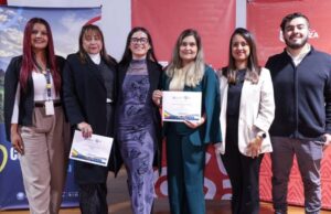 Adultos mayores de Funza se graduaron como Embajadores Regiotram