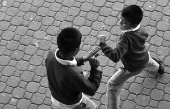 Preocupación por peleas entre estudiantes a las afueras de institución educativa