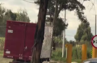 En Funza furgones estarían usando un paso prohibido en la vía perimetral