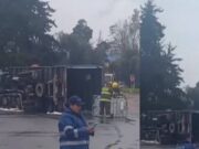 Vehículo tipo furgón se volcó en la glorieta de Purina en Mosquera