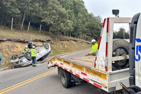 ¡Grave accidente en la vía La Mesa–Mosquera! Siete personas resultaron heridas