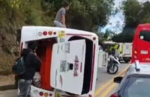 Dos muertos y 16 heridos: accidente que conmociona la vía Bogotá