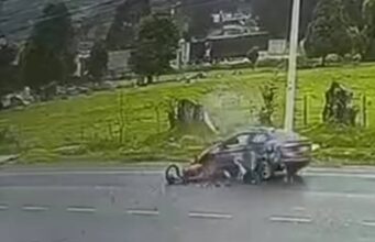 Grave accidente dejó dos personas heridas