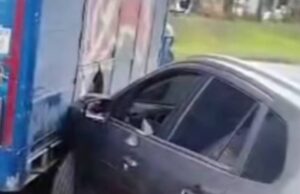 Caos vehicular en la vía Siberia tras choque