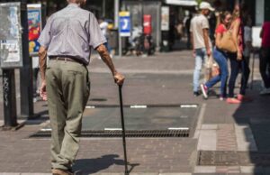 ¡Alerta en Madrid! Están usando falsas ayudas para estafar a adultos mayores