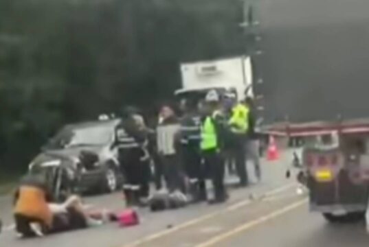 ¡Caos total en la vía Funza-Siberia! Accidente paraliza el tráfico