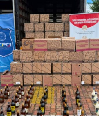¡Golpe al licor ilegal! Incautan más de 1.800 botellas en Cundinamarca