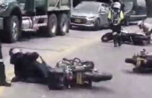 Emergencia en la vía: derrame de diésel causó varios accidentes
