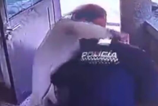 Hombre hirió a policía y murió tras la reacción del uniformado