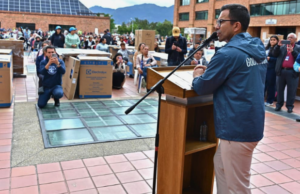 Cundinamarca entrega más de $3.200 millones en equipos a 362 microempresas