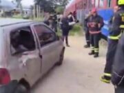 Tren de la Sabana impactó un carro que transportaba estudiantes