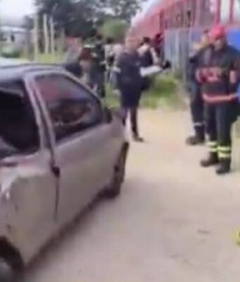 Tren de la Sabana impactó un carro que transportaba estudiantes