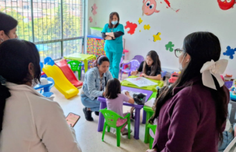 ¡Ni la hospitalización detiene las clases! Cundinamarca pone en marcha aulas hospitalarias para estudiantes