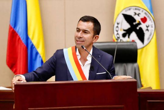 Cundinamarca firma 51 convenios que beneficiarán a productores rurales