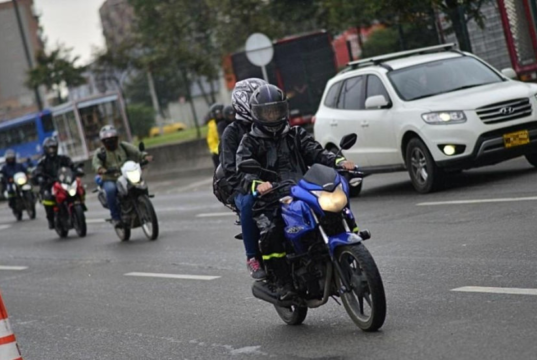 Pilas, motociclistas: Bogotá restringirá la circulación de motos durante Halloween